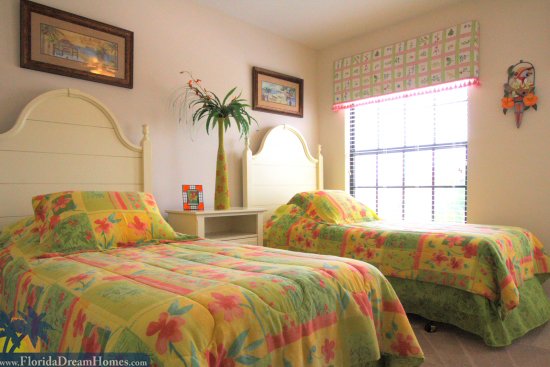 http://floridadreamhomes.com/custimages/755-11.JPG